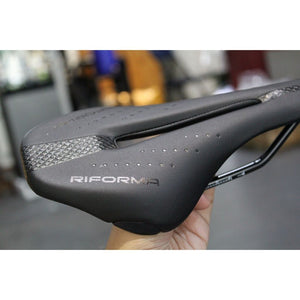 Riforma   Saddle  (Black)
