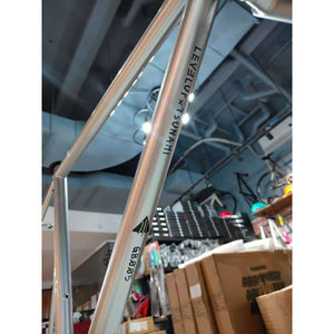Level up x Tsunami GB005 Track Frameset